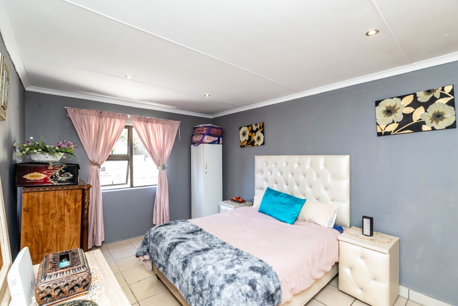 3 Bedroom Property for Sale in Summerpride Eastern Cape